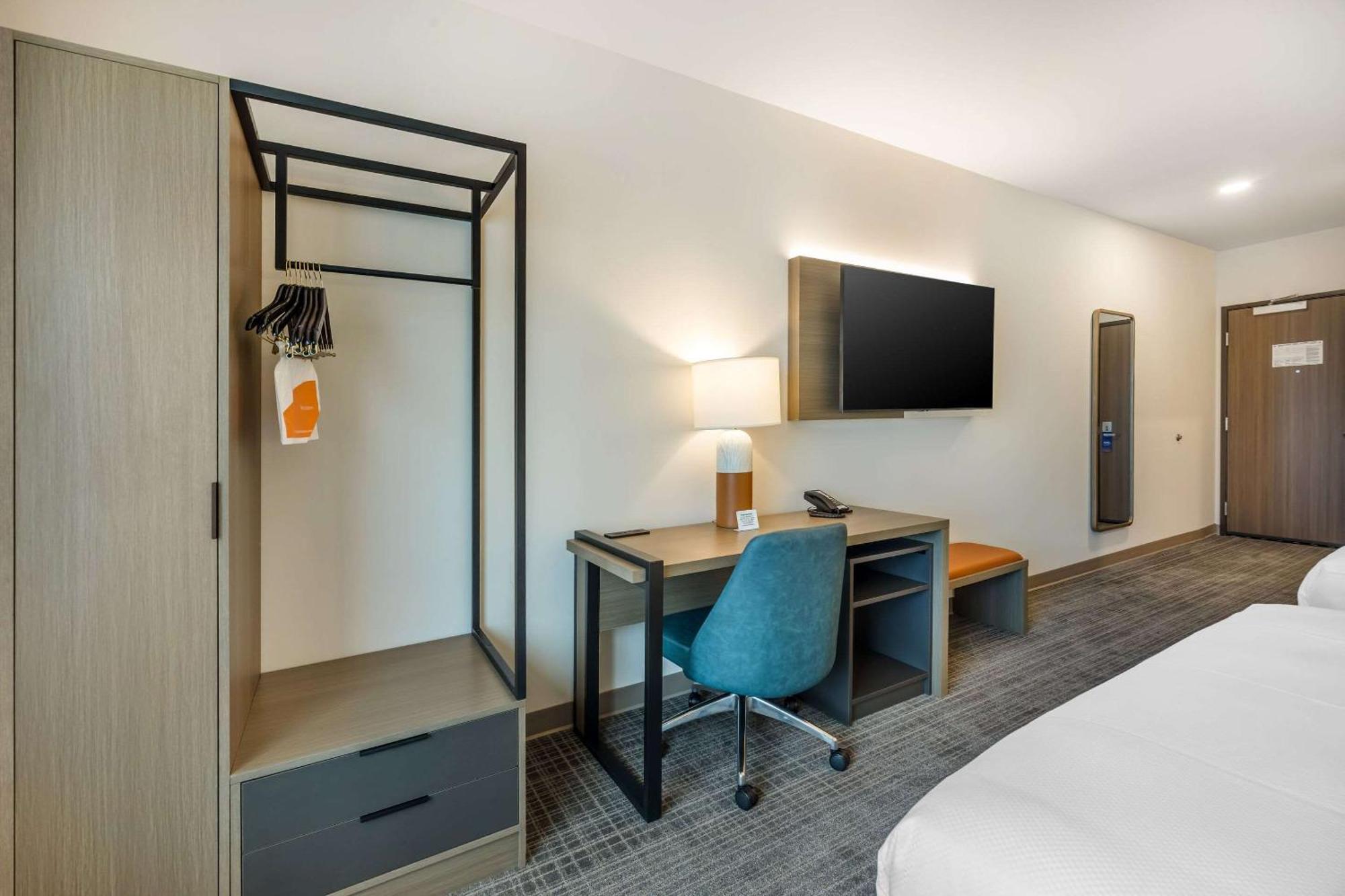 Comfort & * Nashville